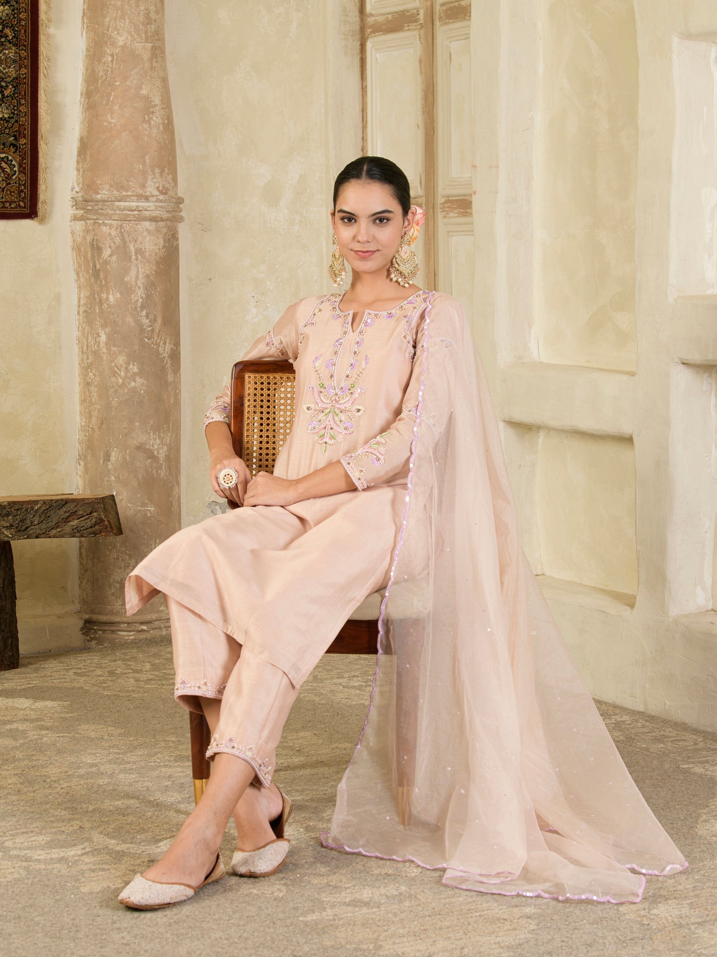 Beige & Purple Hand Embroidered Chanderi Kurta Set ( Set of 3 )