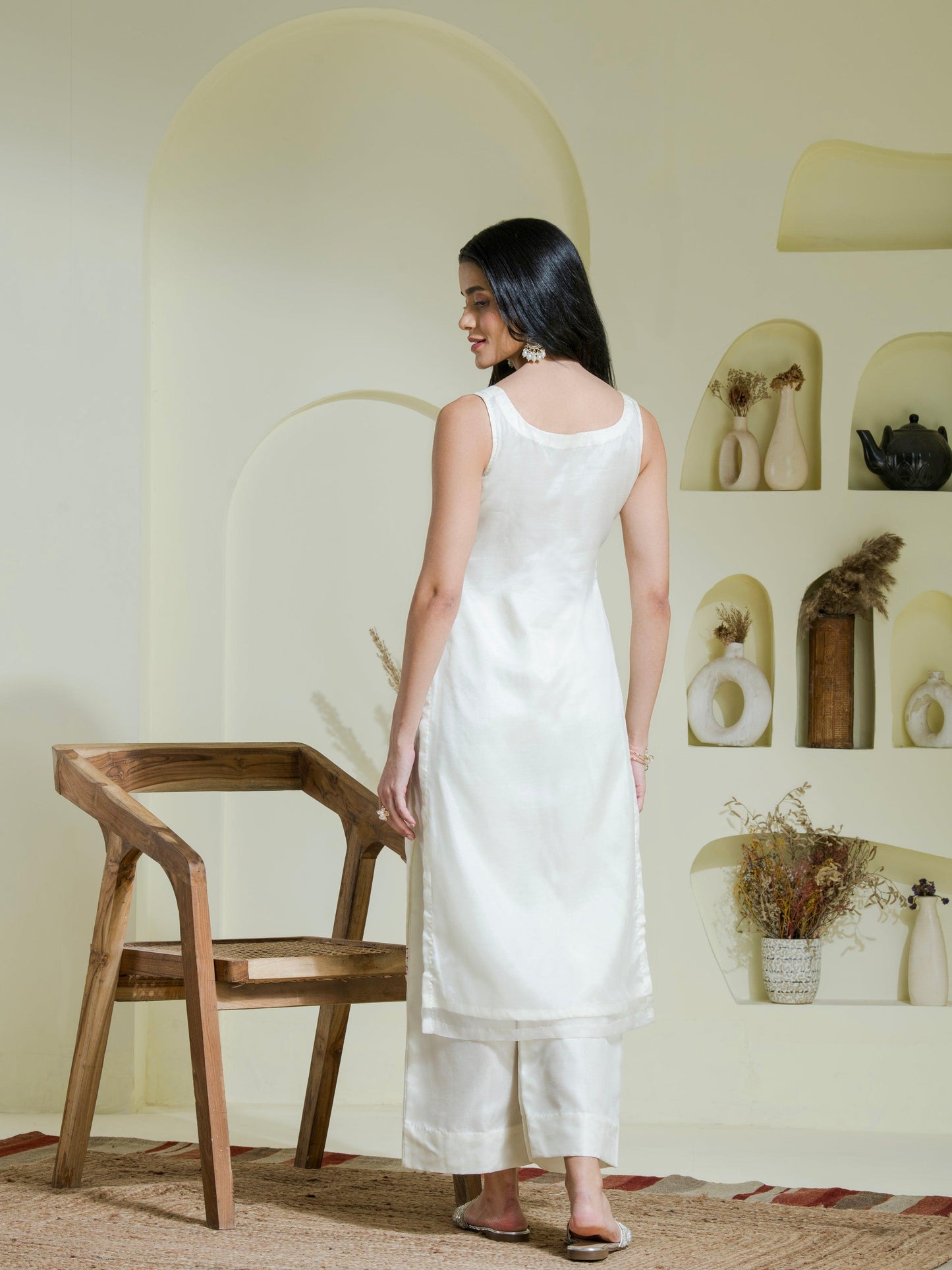 White_Pink_Hand_Embroidered_Organza_set back view