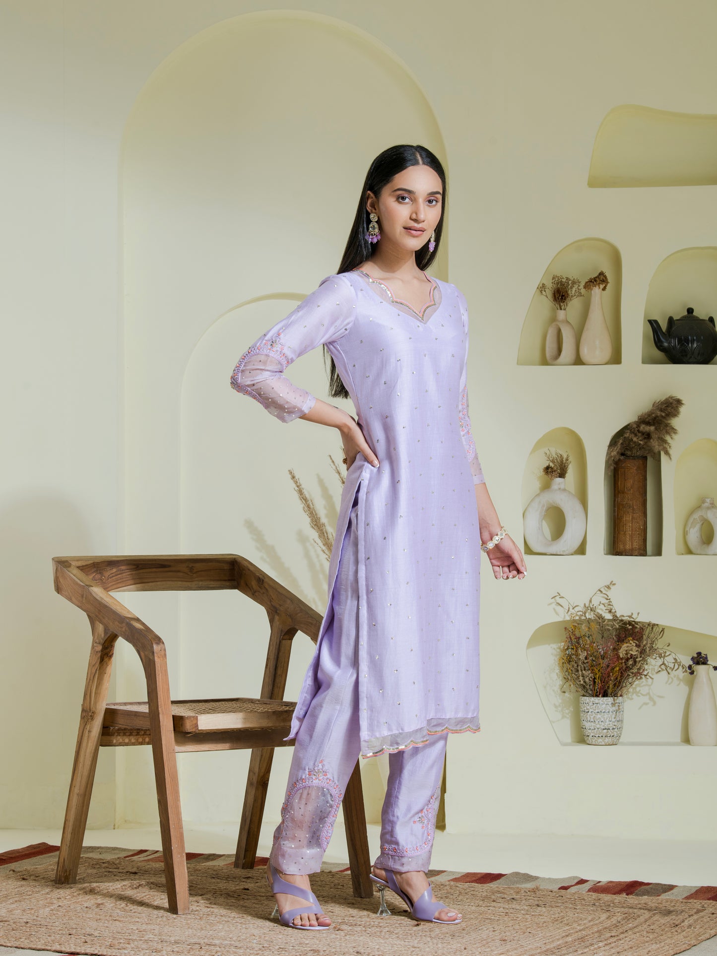 Lavender Hand Embroidered Chanderi Kurta Set ( Set of 2 )