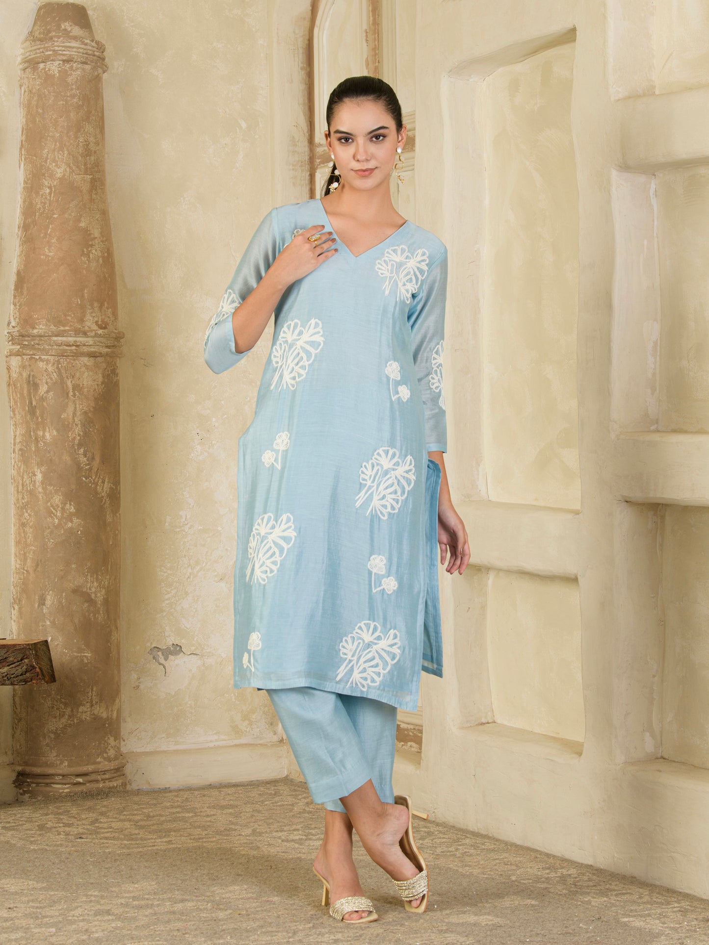 Sky Blue Hand Embroidered Chanderi Kurta Set ( set of 3 )