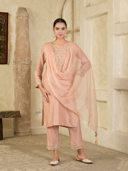 Rose Gold Hand Embroidered Chanderi Kurta Set ( Set of 2 )
